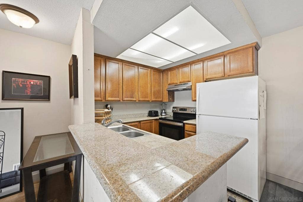 432 Edgehill Ln., #120, Oceanside, CA 92054 432 Edgehill Ln., #120, Oceanside, CA 92054