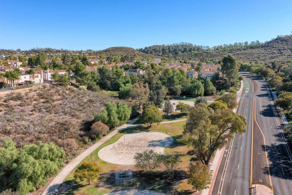 10827 Caminito Arcada, San Diego, CA 92131 10827 Caminito Arcada, San Diego, CA 92131