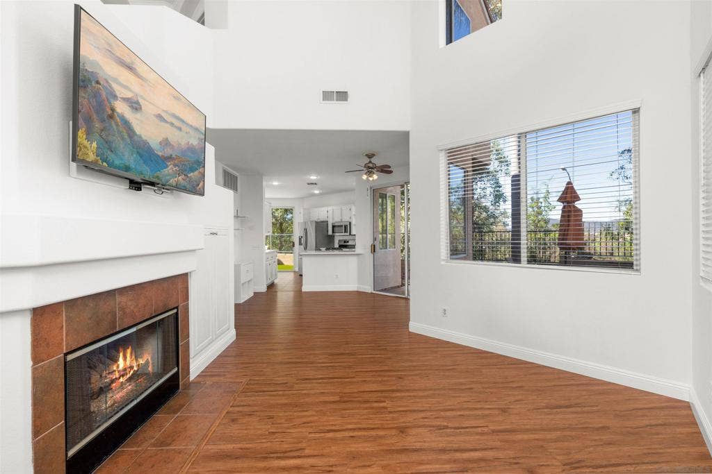 10827 Caminito Arcada, San Diego, CA 92131 10827 Caminito Arcada, San Diego, CA 92131