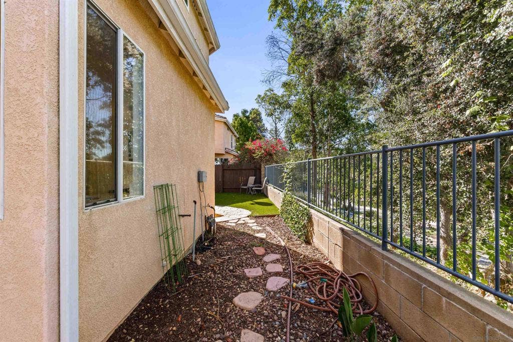 10827 Caminito Arcada, San Diego, CA 92131 10827 Caminito Arcada, San Diego, CA 92131