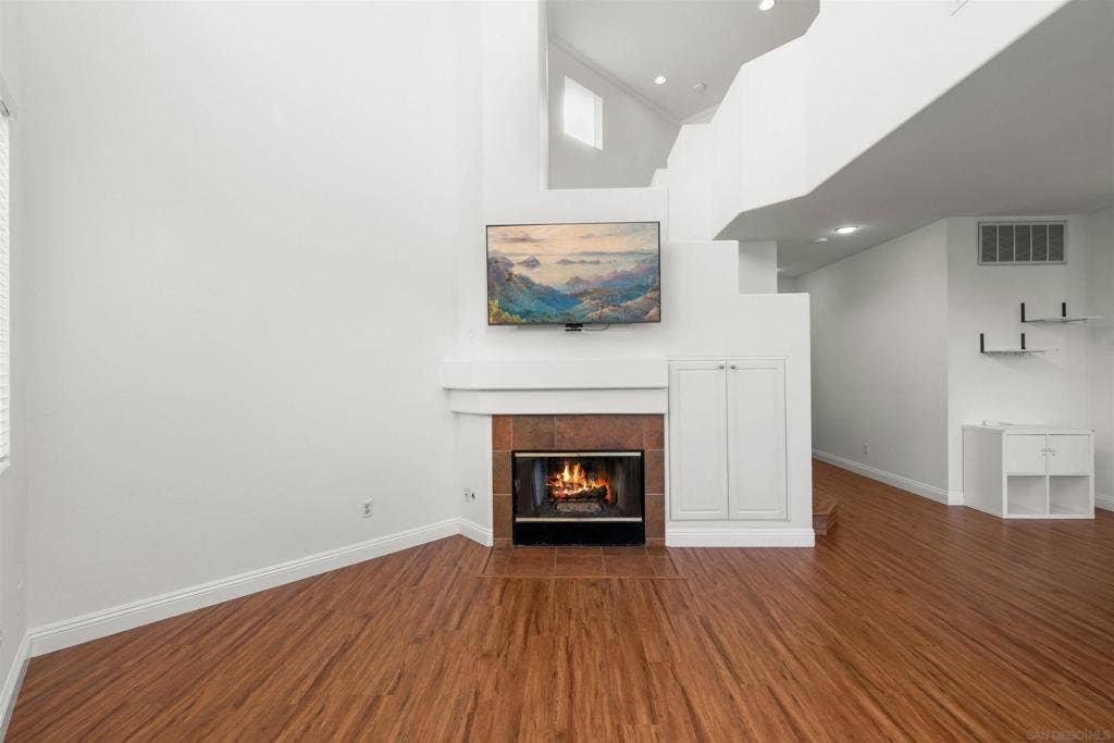 10827 Caminito Arcada, San Diego, CA 92131 10827 Caminito Arcada, San Diego, CA 92131