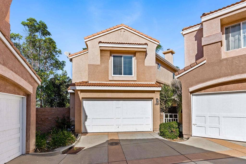 10827 Caminito Arcada, San Diego, CA 92131 10827 Caminito Arcada, San Diego, CA 92131