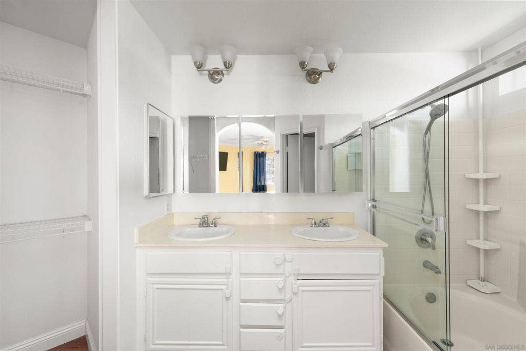 10827 Caminito Arcada, San Diego, CA 92131 10827 Caminito Arcada, San Diego, CA 92131