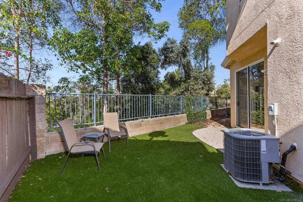 10827 Caminito Arcada, San Diego, CA 92131 10827 Caminito Arcada, San Diego, CA 92131