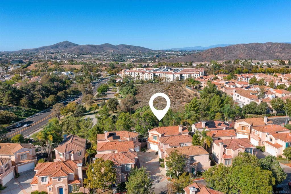 10827 Caminito Arcada, San Diego, CA 92131 10827 Caminito Arcada, San Diego, CA 92131