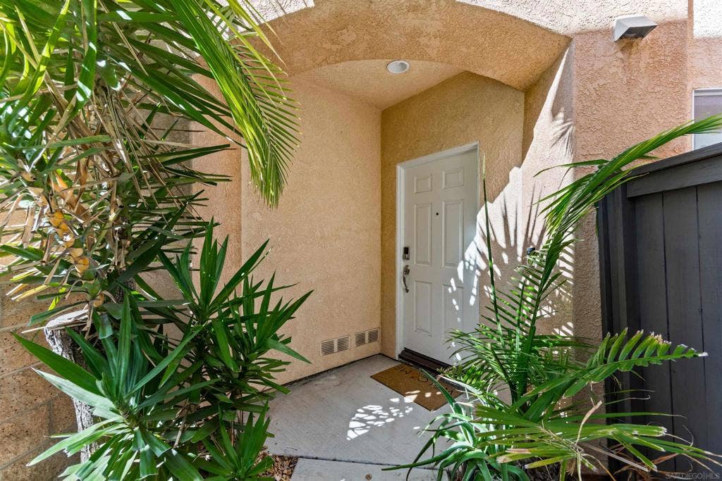 10827 Caminito Arcada, San Diego, CA 92131 10827 Caminito Arcada, San Diego, CA 92131
