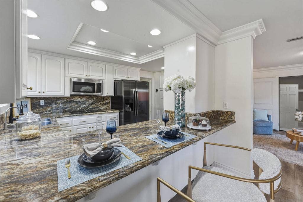 7906 Anders Cir, La Mesa, CA 91942 7906 Anders Cir, La Mesa, CA 91942