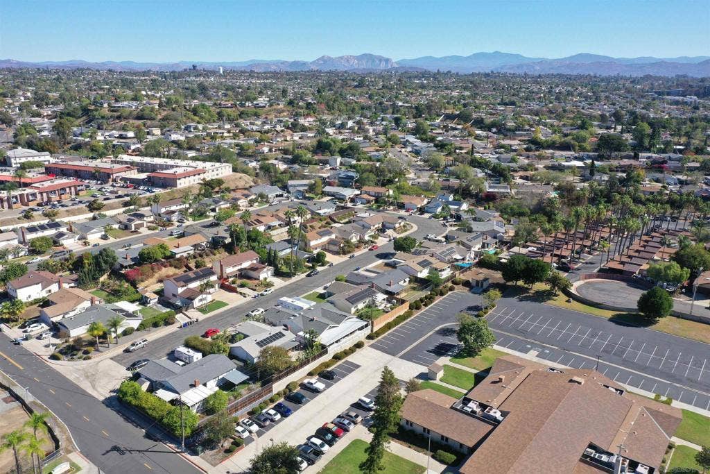 7906 Anders Cir, La Mesa, CA 91942 7906 Anders Cir, La Mesa, CA 91942