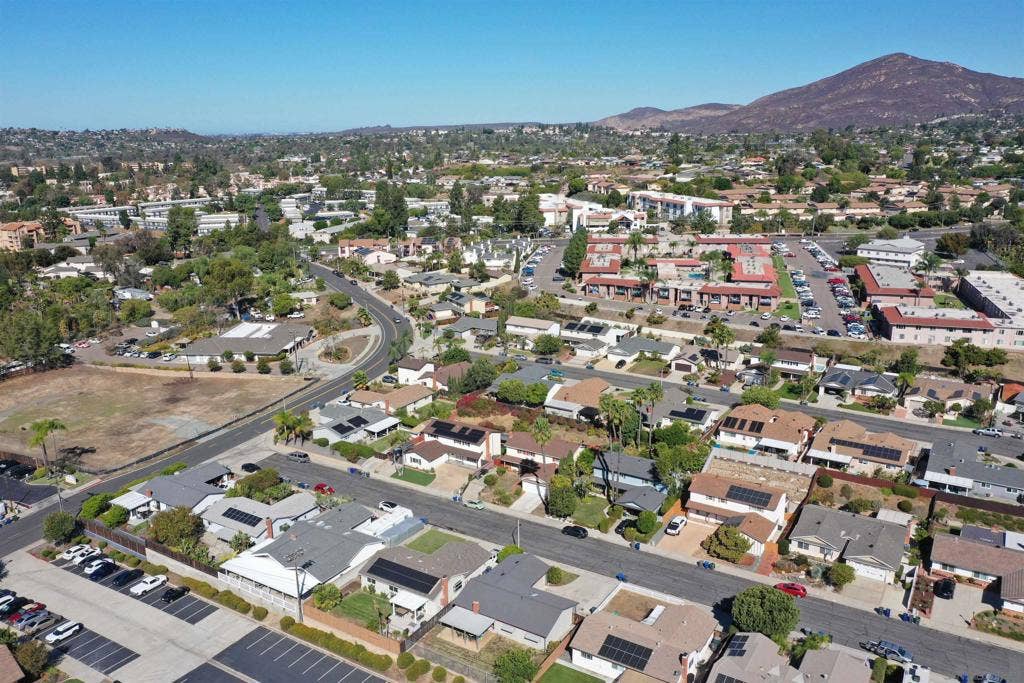 7906 Anders Cir, La Mesa, CA 91942 7906 Anders Cir, La Mesa, CA 91942