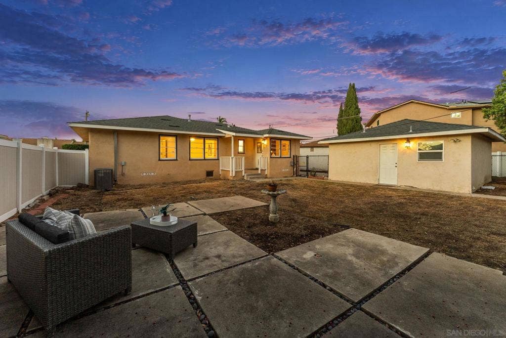6223 Mesita Drive, San Diego, CA 92115 6223 Mesita Drive, San Diego, CA 92115