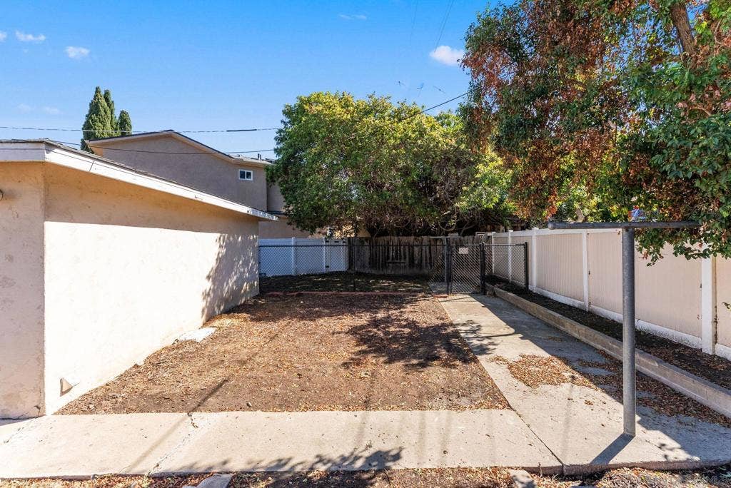 6223 Mesita Drive, San Diego, CA 92115 6223 Mesita Drive, San Diego, CA 92115