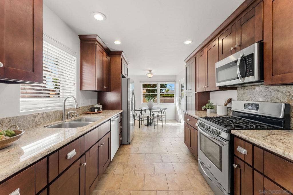 6223 Mesita Drive, San Diego, CA 92115 6223 Mesita Drive, San Diego, CA 92115