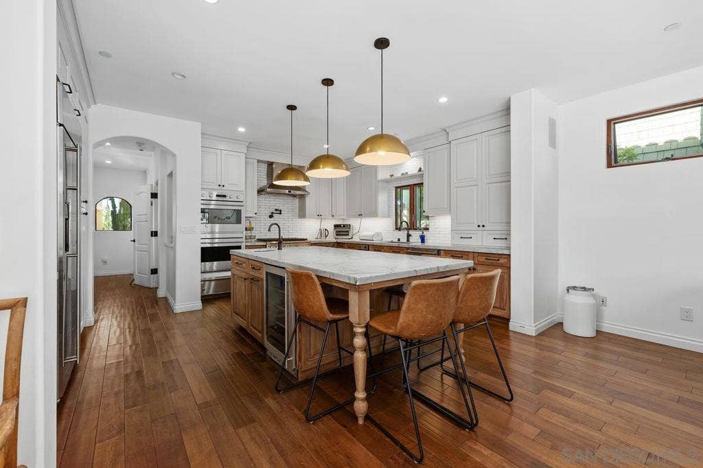 4261 Trias St, San Diego, CA 92103 4261 Trias St, San Diego, CA 92103
