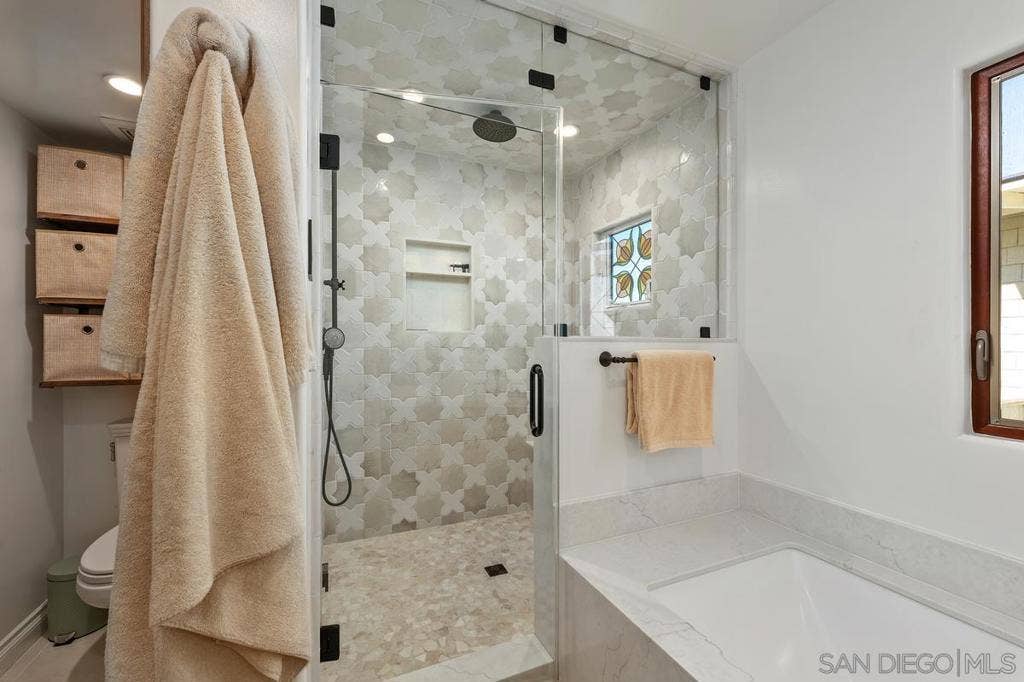 4261 Trias St, San Diego, CA 92103 4261 Trias St, San Diego, CA 92103
