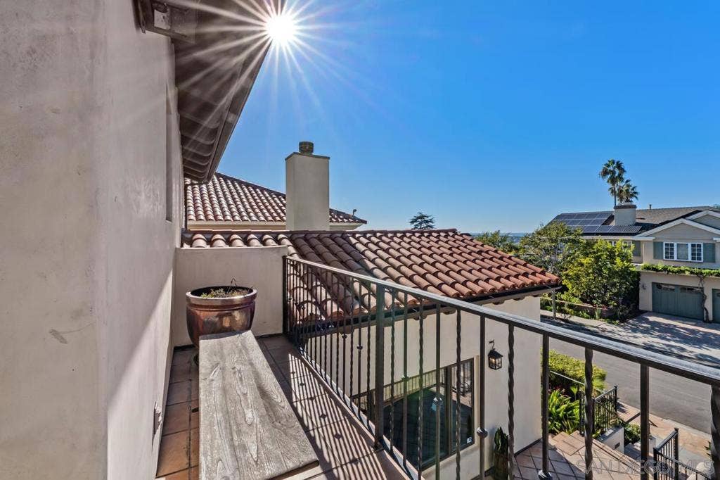 4261 Trias St, San Diego, CA 92103 4261 Trias St, San Diego, CA 92103
