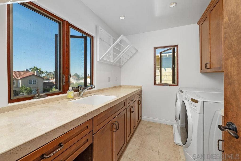 4261 Trias St, San Diego, CA 92103 4261 Trias St, San Diego, CA 92103