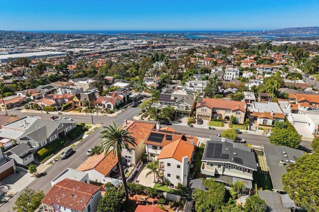 4261 Trias St, San Diego, CA 92103 4261 Trias St, San Diego, CA 92103