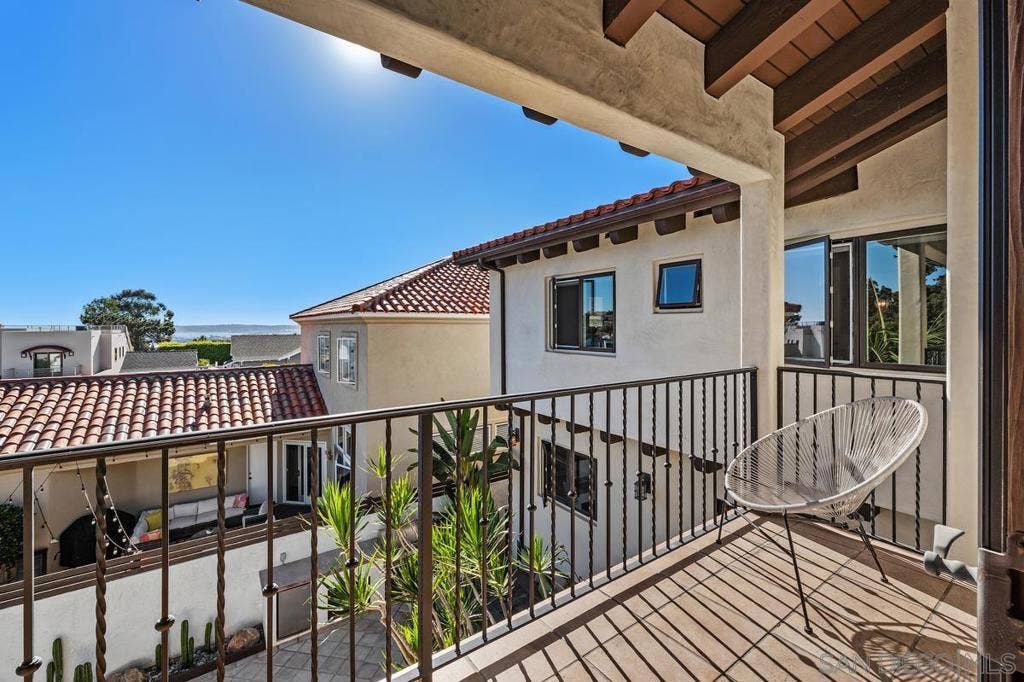 4261 Trias St, San Diego, CA 92103 4261 Trias St, San Diego, CA 92103