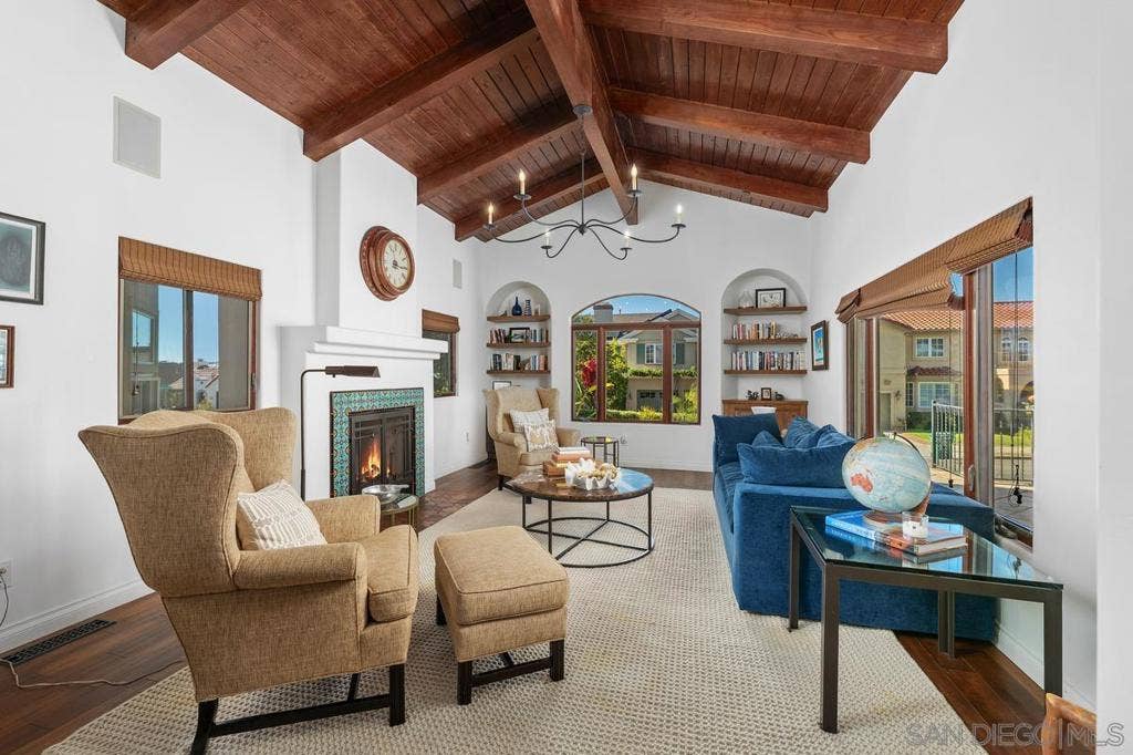 4261 Trias St, San Diego, CA 92103 4261 Trias St, San Diego, CA 92103