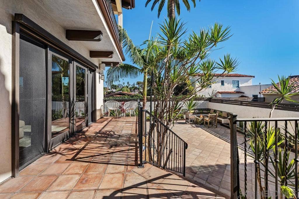 4261 Trias St, San Diego, CA 92103 4261 Trias St, San Diego, CA 92103