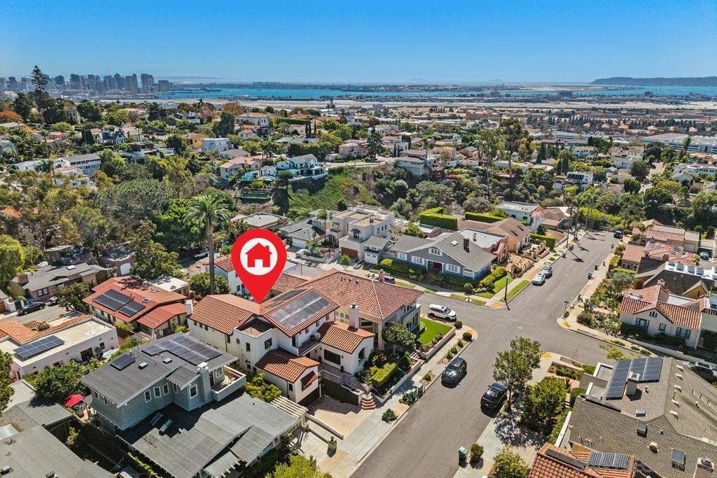 4261 Trias St, San Diego, CA 92103 4261 Trias St, San Diego, CA 92103