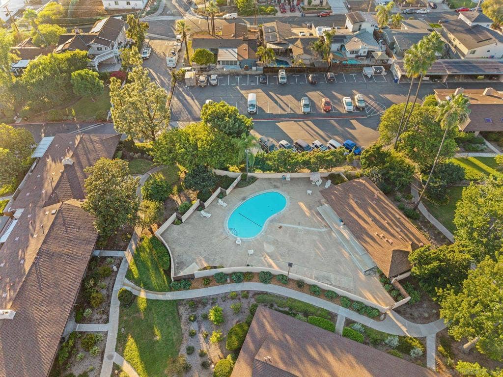5750 Amaya Dr, #33, La Mesa, CA 91942 5750 Amaya Dr, #33, La Mesa, CA 91942