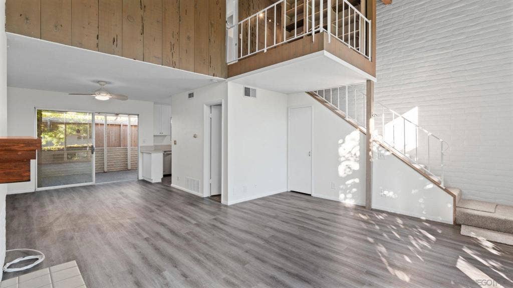 5750 Amaya Dr, #33, La Mesa, CA 91942 5750 Amaya Dr, #33, La Mesa, CA 91942