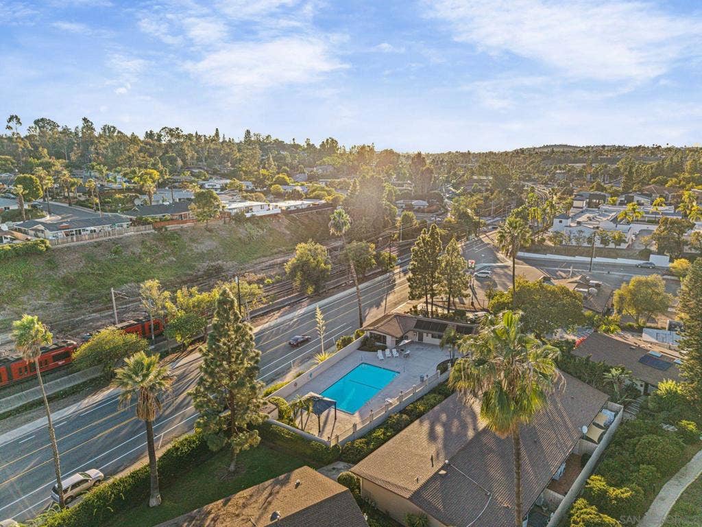5750 Amaya Dr, #33, La Mesa, CA 91942 5750 Amaya Dr, #33, La Mesa, CA 91942