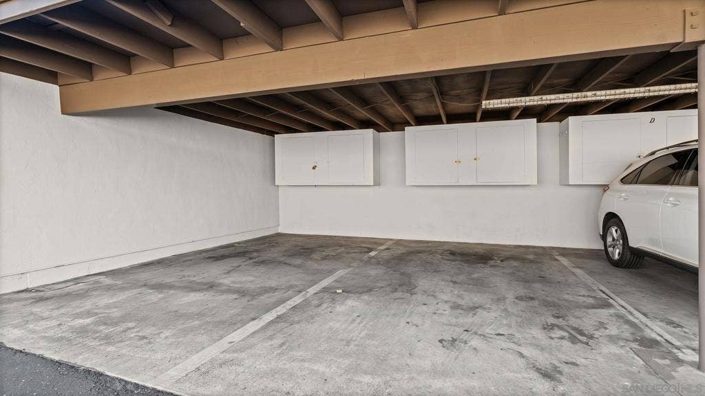 5750 Amaya Dr, #33, La Mesa, CA 91942 5750 Amaya Dr, #33, La Mesa, CA 91942