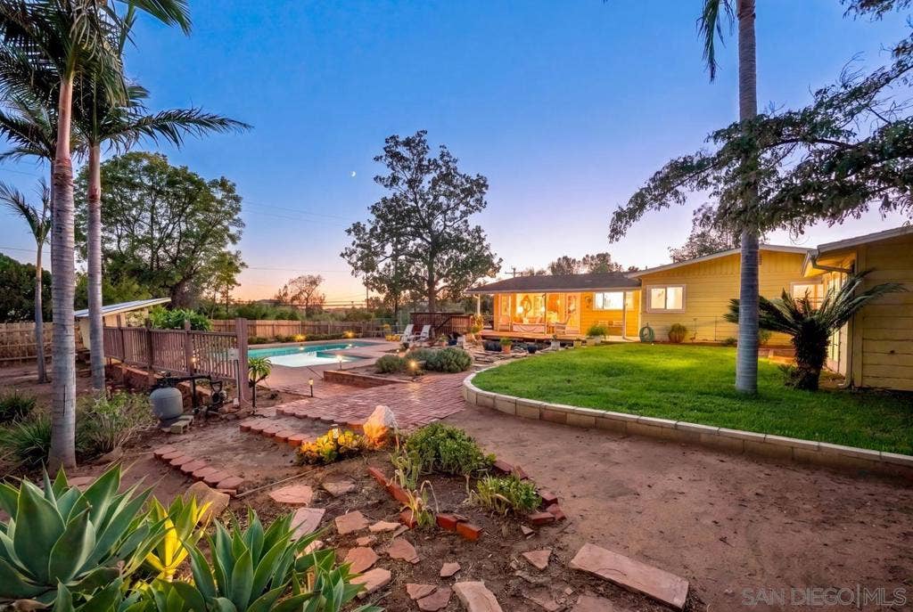 11473 Valle Vista Road, Lakeside, CA 92040 11473 Valle Vista Road, Lakeside, CA 92040