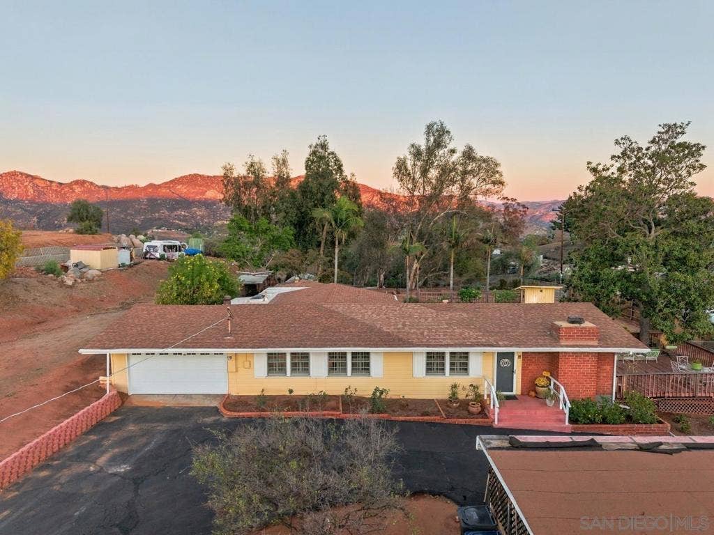 11473 Valle Vista Road, Lakeside, CA 92040 11473 Valle Vista Road, Lakeside, CA 92040