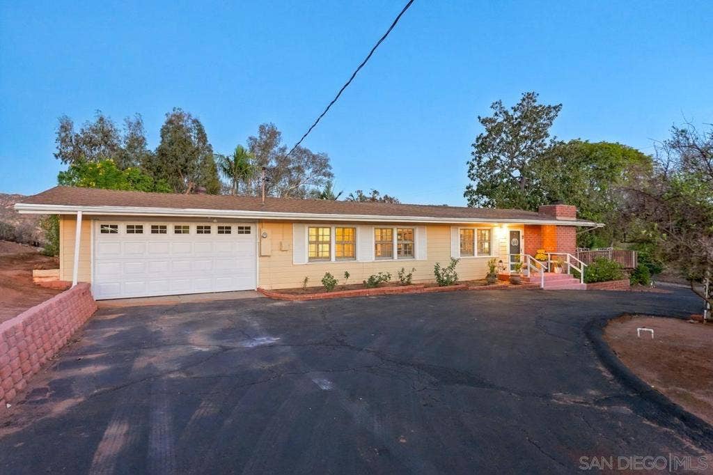 11473 Valle Vista Road, Lakeside, CA 92040 11473 Valle Vista Road, Lakeside, CA 92040