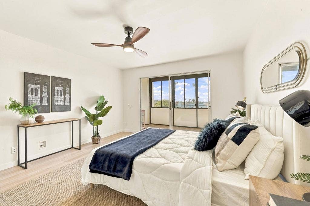 2540 Clairemont dr, #207, San Diego, CA 92117 2540 Clairemont dr, #207, San Diego, CA 92117