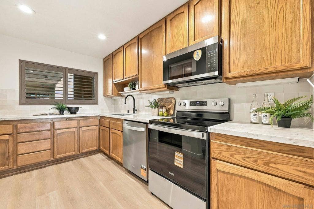 2540 Clairemont dr, #207, San Diego, CA 92117 2540 Clairemont dr, #207, San Diego, CA 92117
