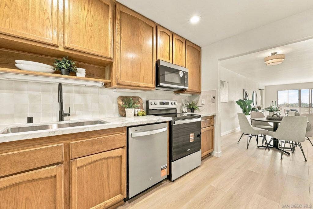 2540 Clairemont dr, #207, San Diego, CA 92117 2540 Clairemont dr, #207, San Diego, CA 92117