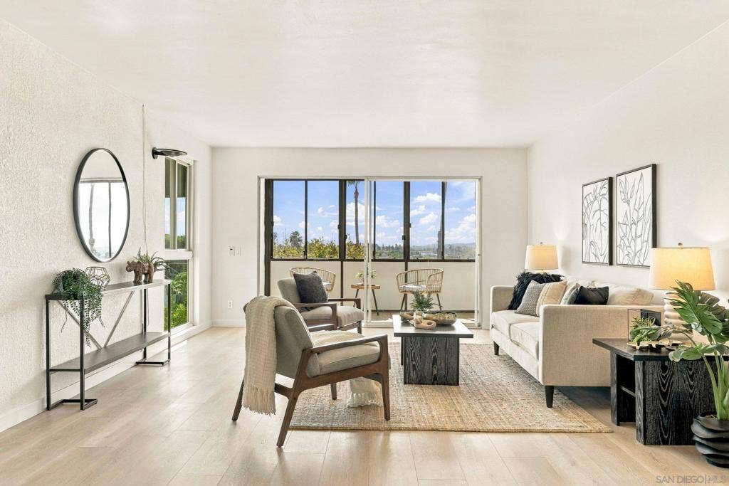 2540 Clairemont dr, #207, San Diego, CA 92117 2540 Clairemont dr, #207, San Diego, CA 92117