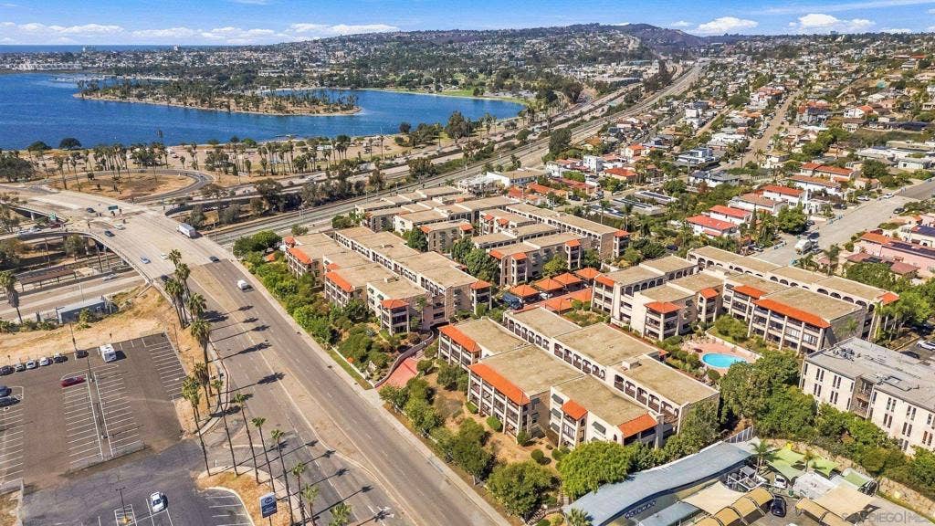 2540 Clairemont dr, #207, San Diego, CA 92117 2540 Clairemont dr, #207, San Diego, CA 92117