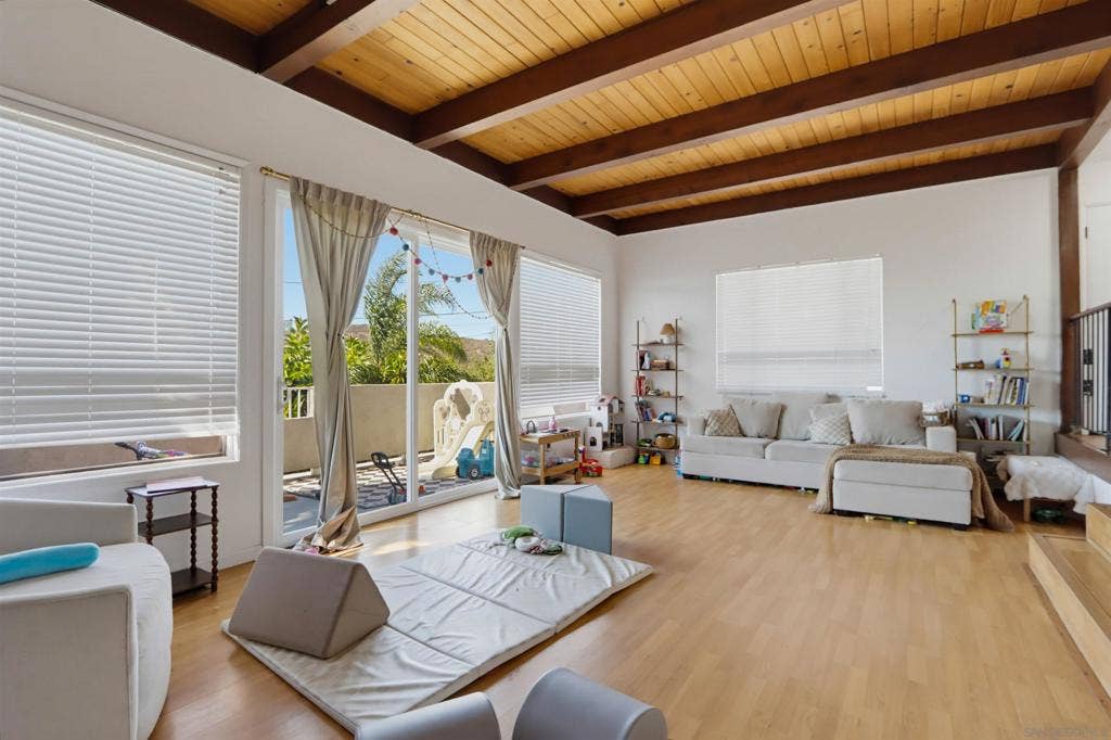 Den/Family/Great Room