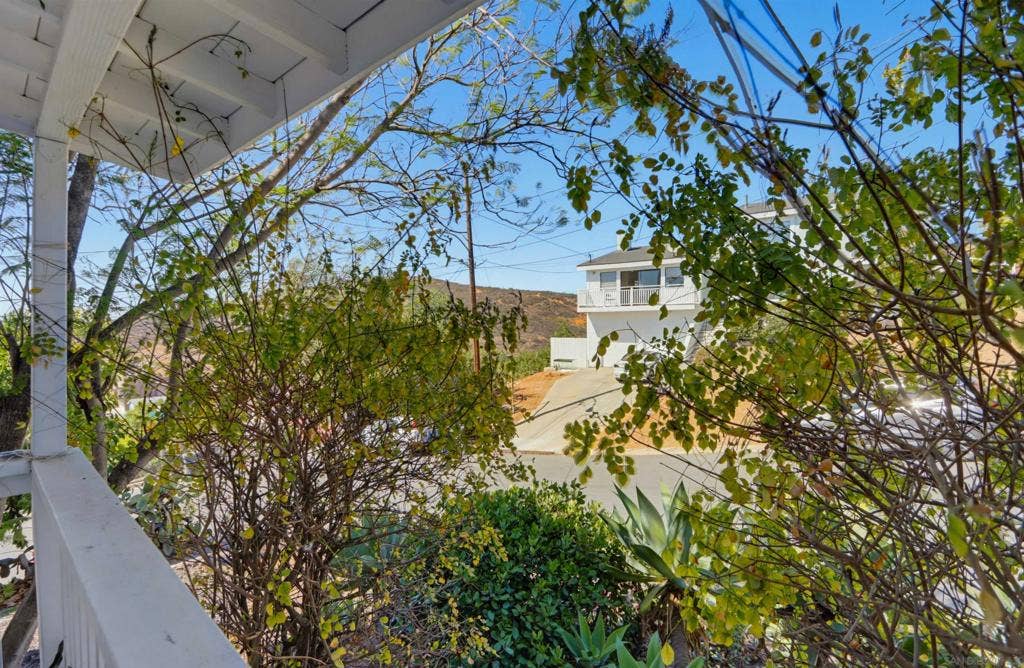 9811 Eucalyptus Street, Spring Valley, CA 91977