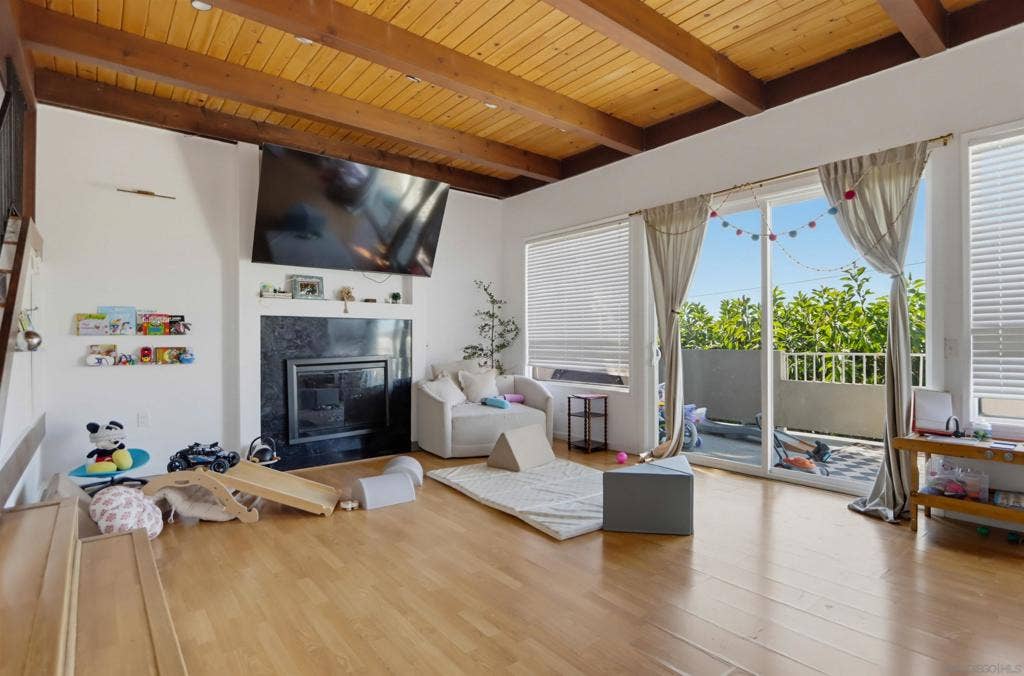 Den/Family/Great Room