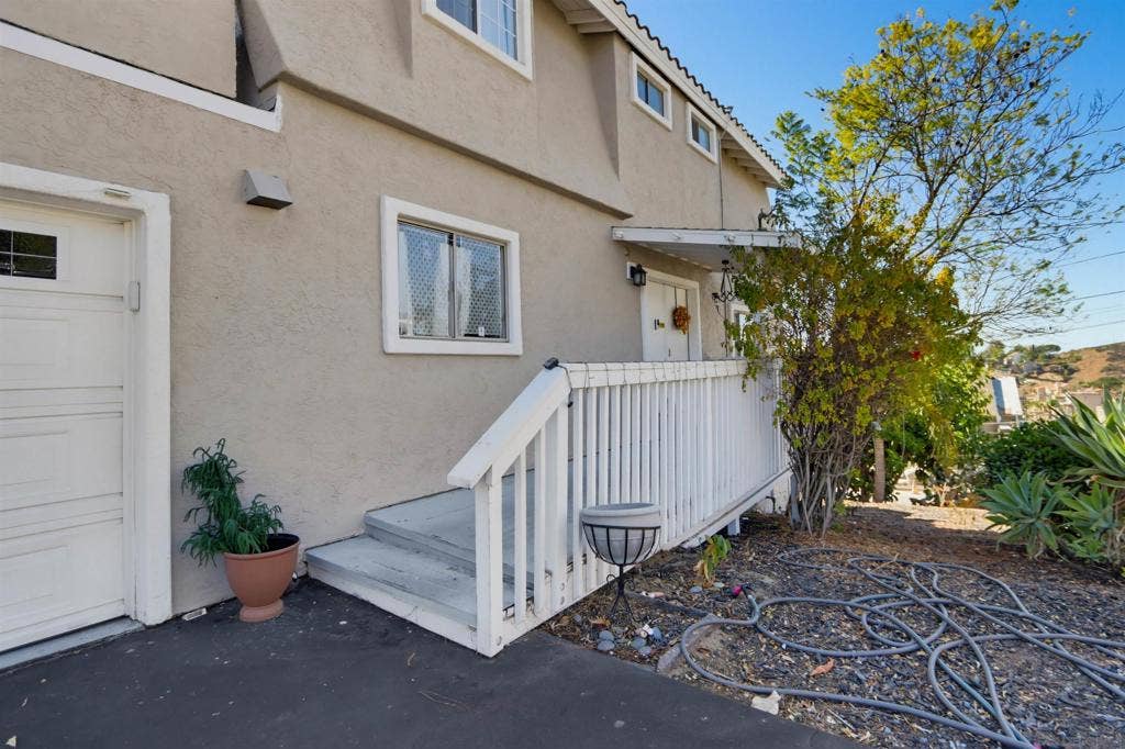 9811 Eucalyptus Street, Spring Valley, CA 91977