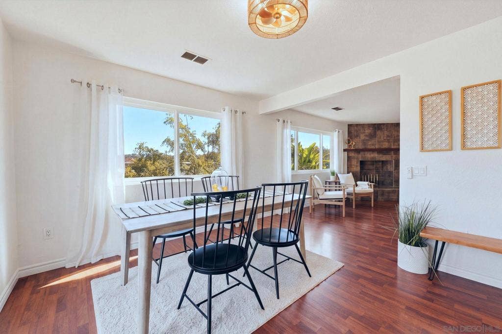 644 Lado De Loma, Vista, CA 92083 644 Lado De Loma, Vista, CA 92083
