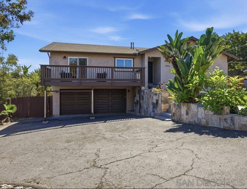 644 Lado De Loma, Vista, CA 92083 Additional parking