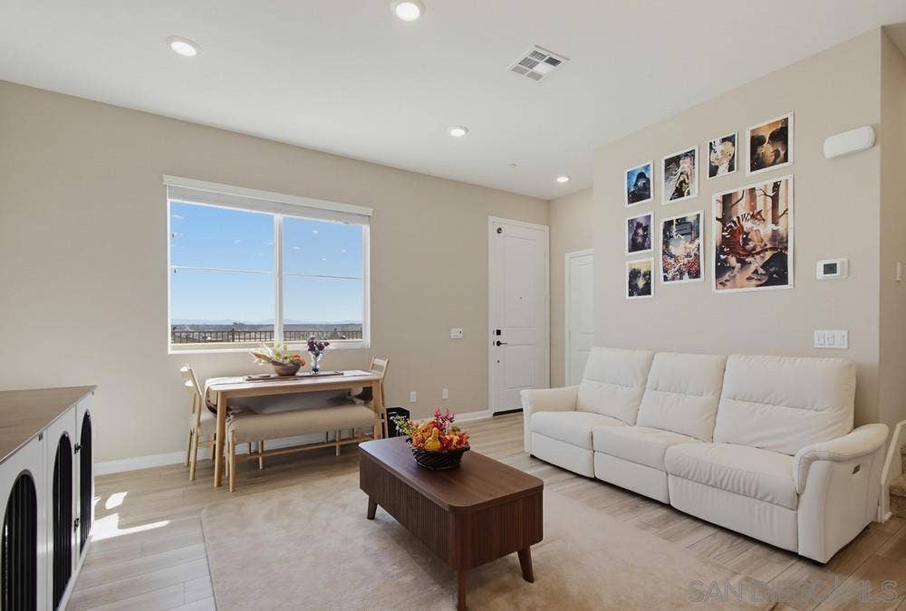 2062 Bluestone Cir, Chula Vista, CA 91913 2062 Bluestone Cir, Chula Vista, CA 91913