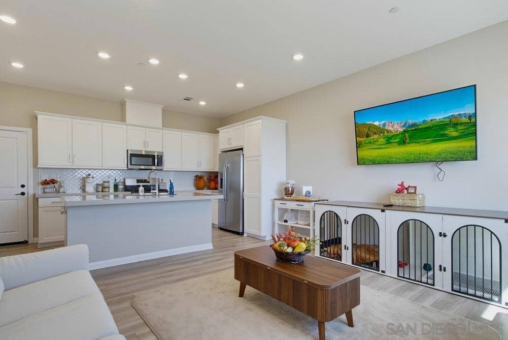 2062 Bluestone Cir, Chula Vista, CA 91913 2062 Bluestone Cir, Chula Vista, CA 91913