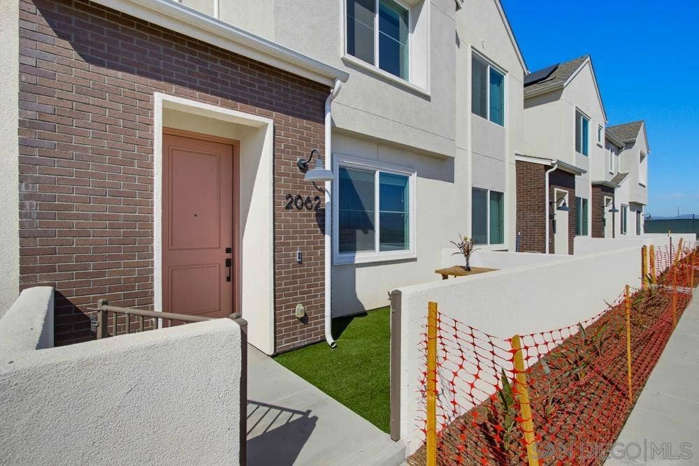 2062 Bluestone Cir, Chula Vista, CA 91913 2062 Bluestone Cir, Chula Vista, CA 91913