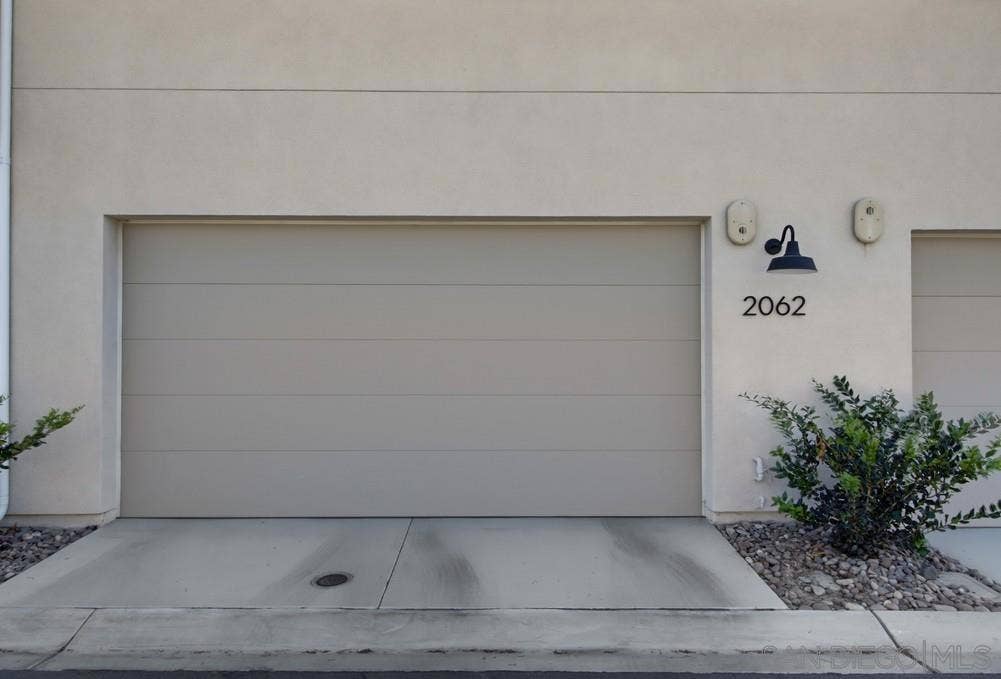 2062 Bluestone Cir, Chula Vista, CA 91913 2062 Bluestone Cir, Chula Vista, CA 91913