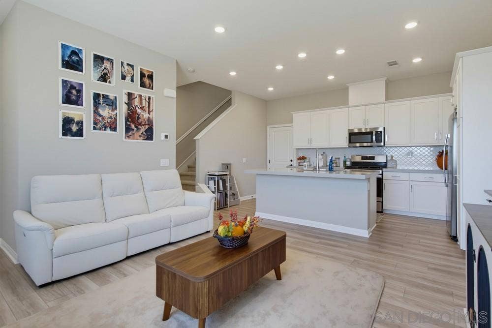 2062 Bluestone Cir, Chula Vista, CA 91913 2062 Bluestone Cir, Chula Vista, CA 91913