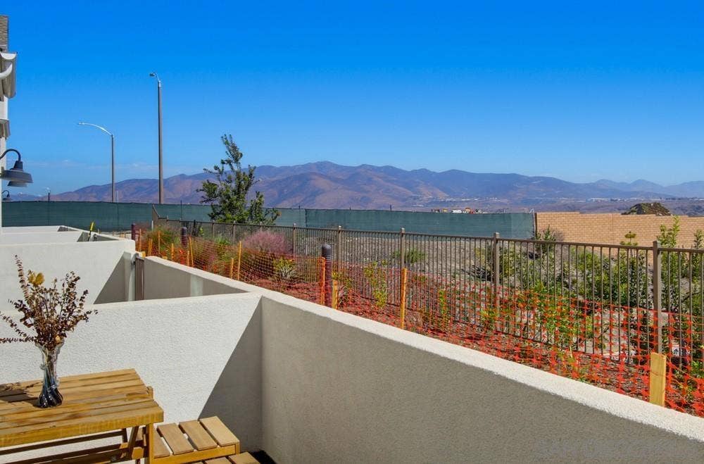 2062 Bluestone Cir, Chula Vista, CA 91913 2062 Bluestone Cir, Chula Vista, CA 91913