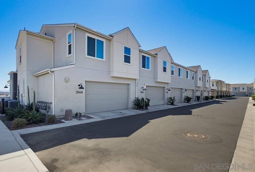 2062 Bluestone Cir, Chula Vista, CA 91913 2062 Bluestone Cir, Chula Vista, CA 91913